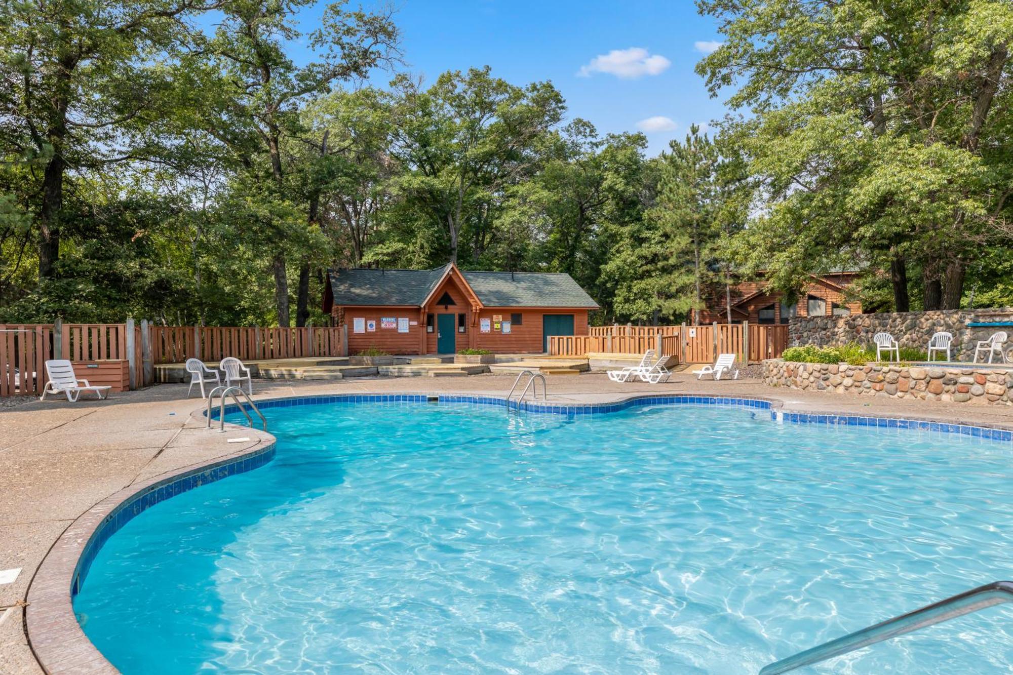 Causeway On Gull Resort Lake Shore Exterior foto