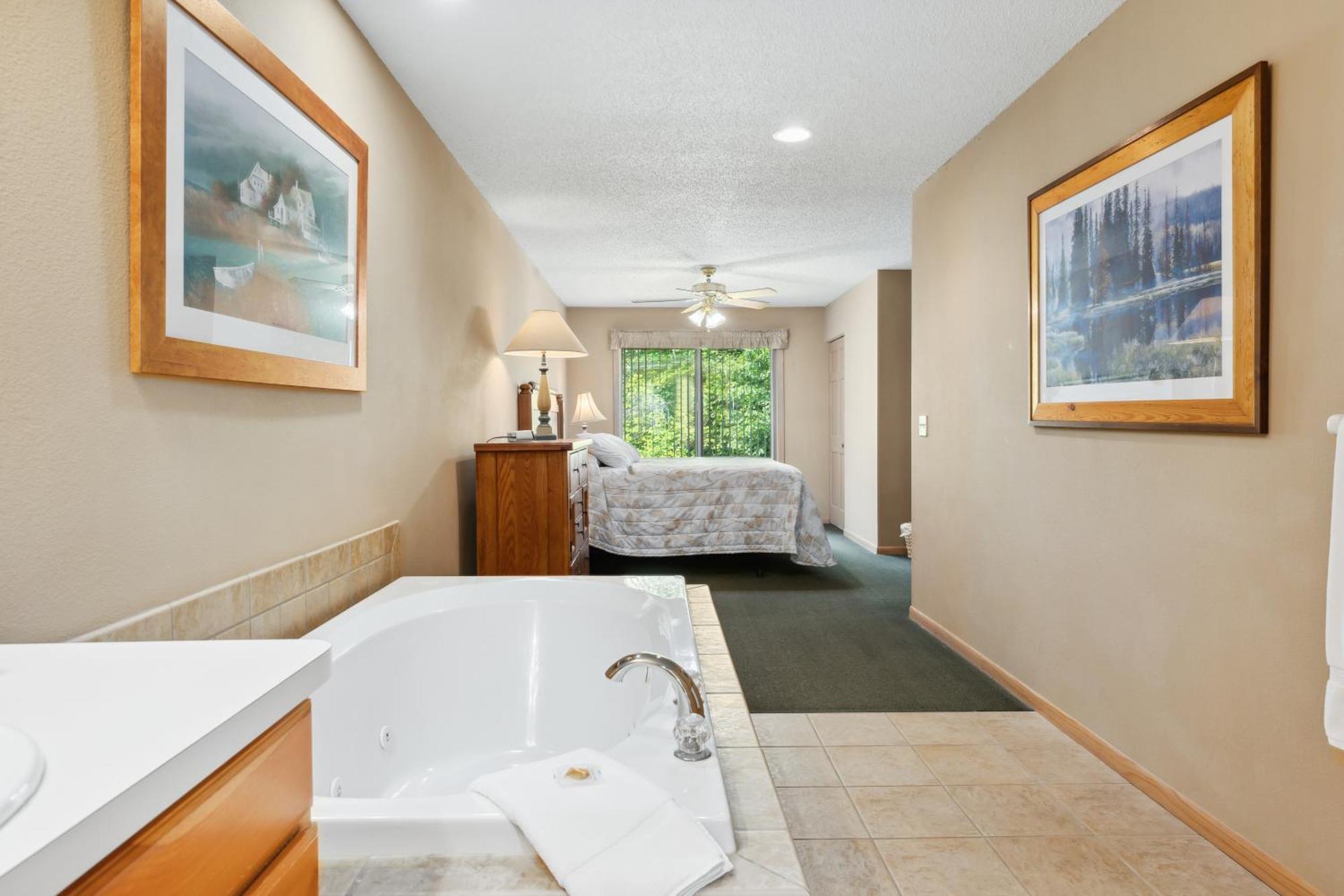 Causeway On Gull Resort Lake Shore Exterior foto
